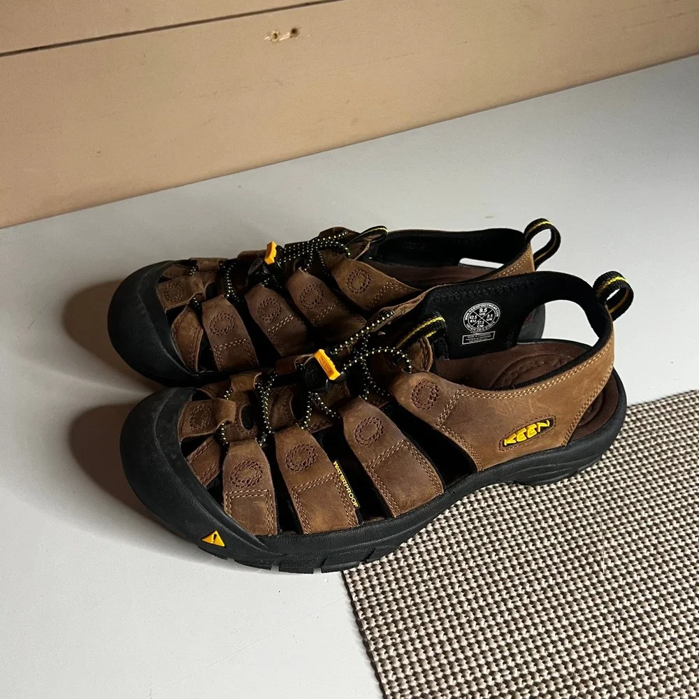 KEEN Newport H2 Mens Brown Leather Waterproof Hiking Sandals 1001870 Size 9.5
